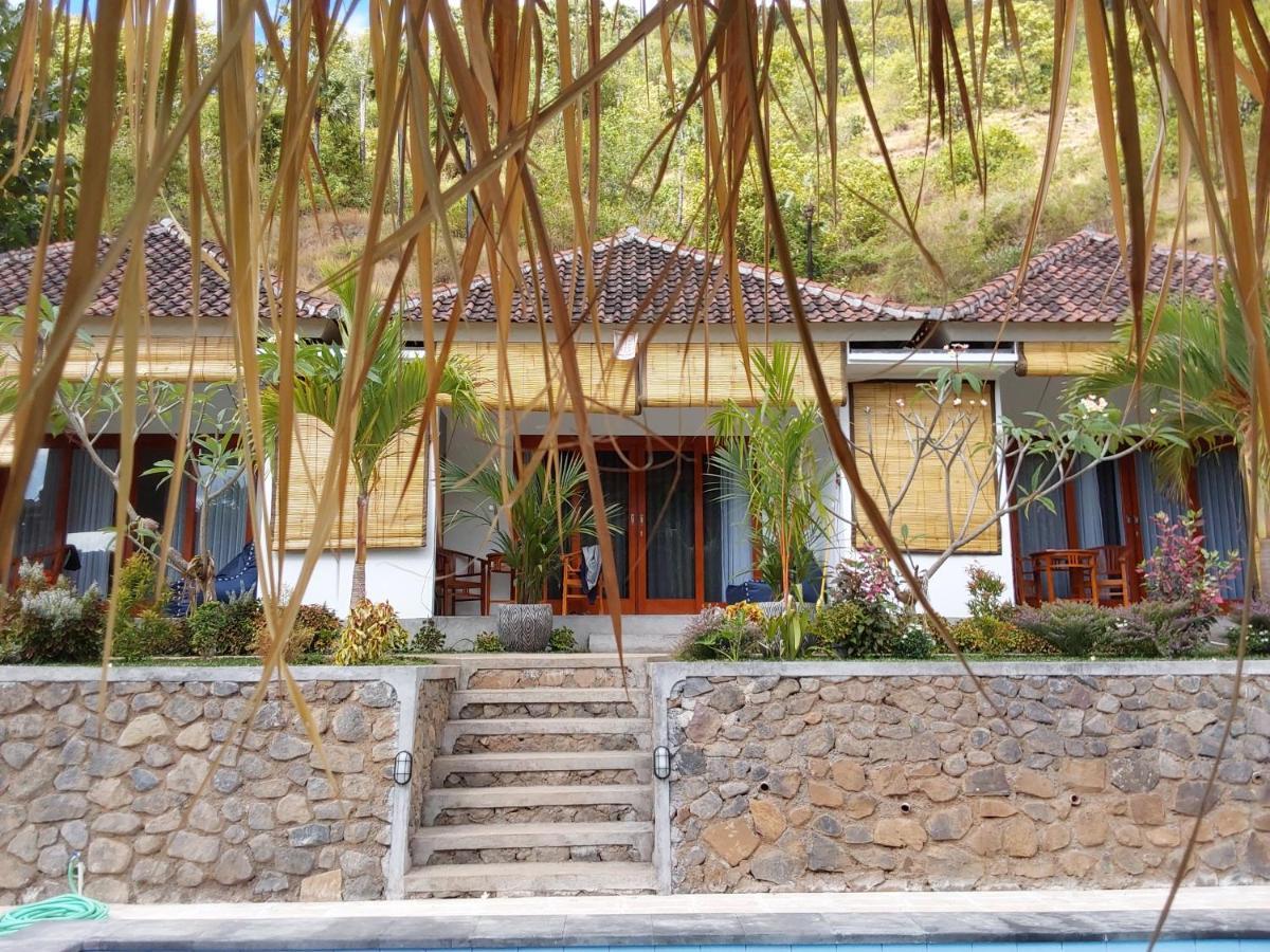 Okaoki Homestay Amed  Exterior photo